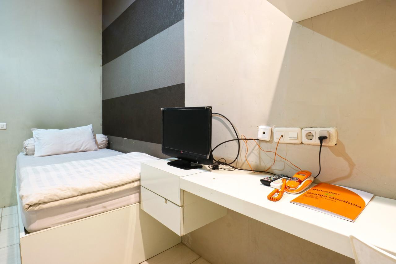 Oranje Gasthuis Hotel Surabaya Eksteriør billede