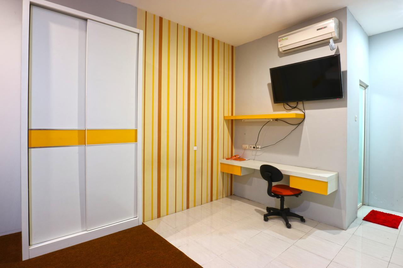 Oranje Gasthuis Hotel Surabaya Eksteriør billede