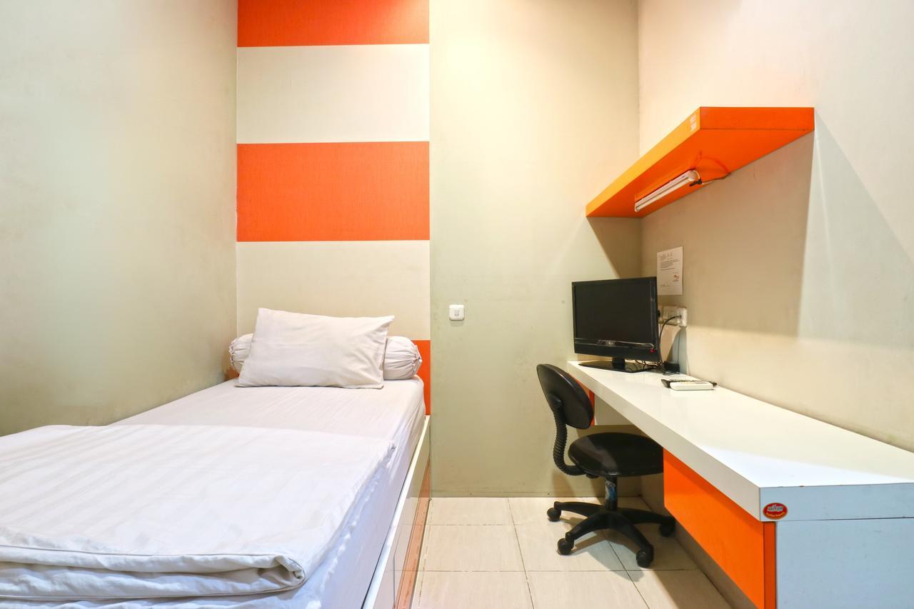 Oranje Gasthuis Hotel Surabaya Eksteriør billede