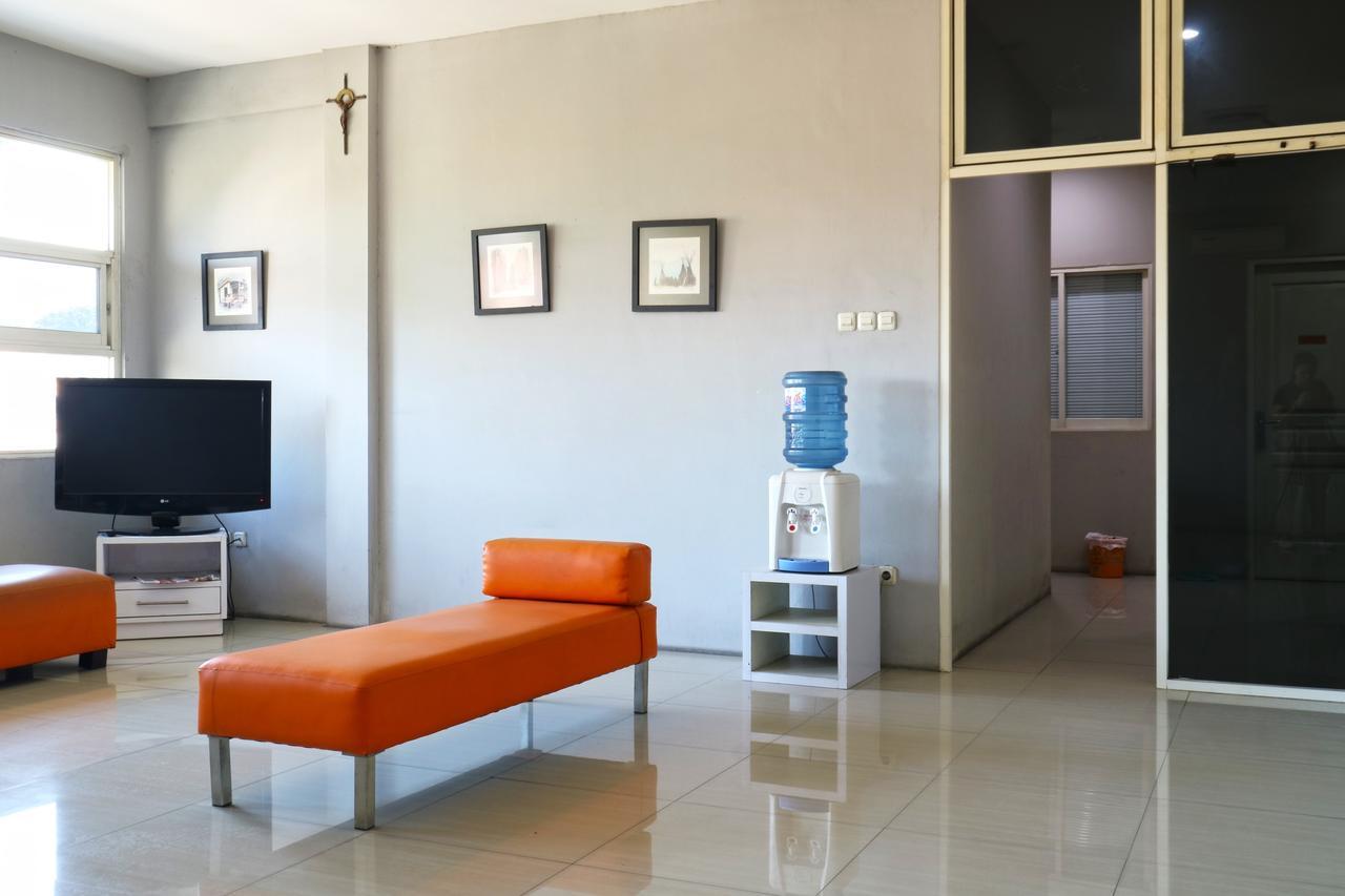 Oranje Gasthuis Hotel Surabaya Eksteriør billede