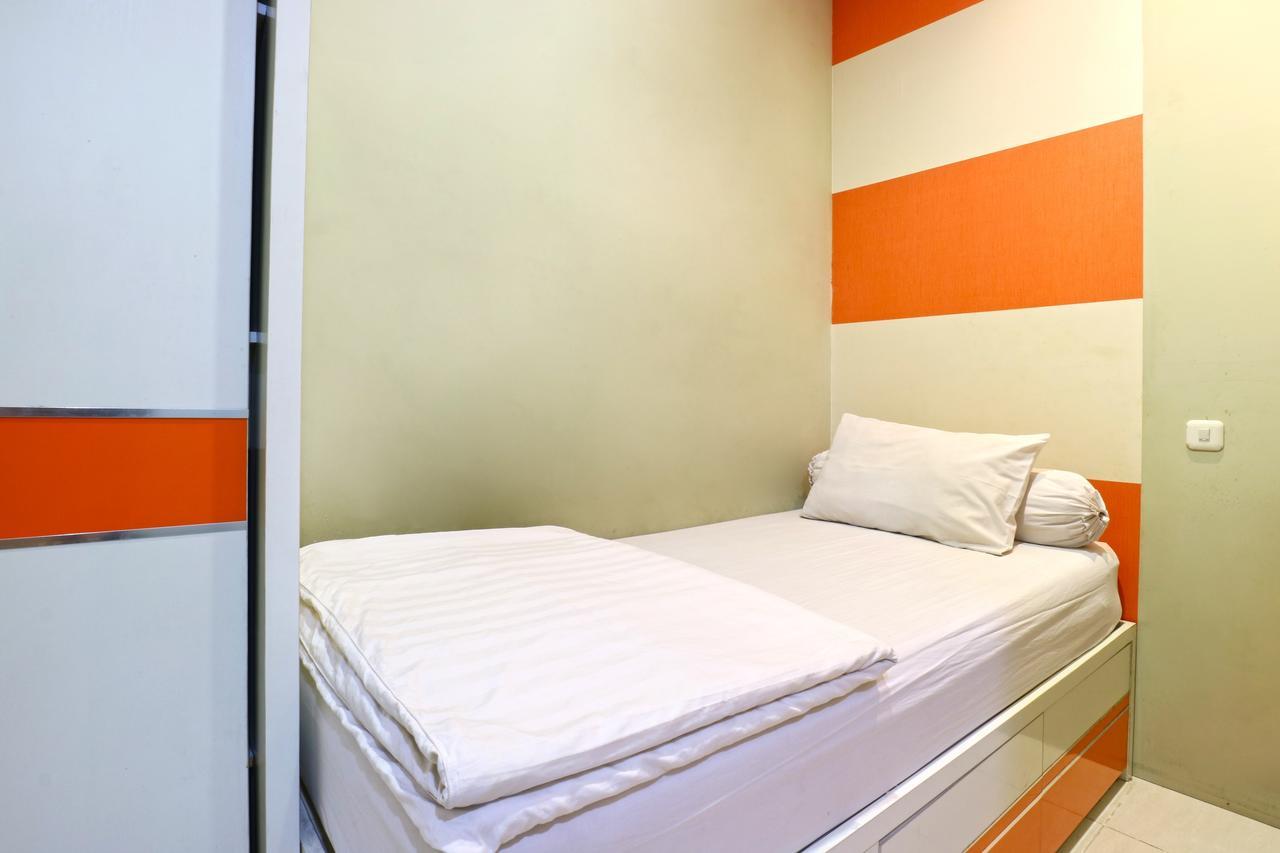 Oranje Gasthuis Hotel Surabaya Eksteriør billede